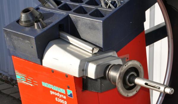 HOFMANN Geodyna 6300 P Auswuchtmaschine Reifenwuchtmaschine Powerclamp Wuchte